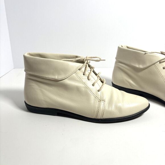 Arpeggios Grenadine Folded Top Flat Leather White Ankle Booties Women’s 8M - Picture 4 of 7